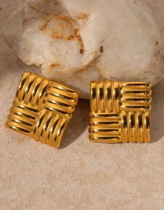 Ribbed Statement Earrings